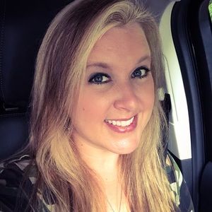 Meet your Posher, Stephenie